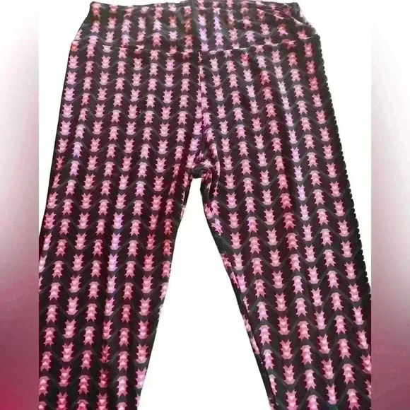 Lularoe TC black & pink arrow leggings with green chevron .NWOT. - Picture 2 of 6